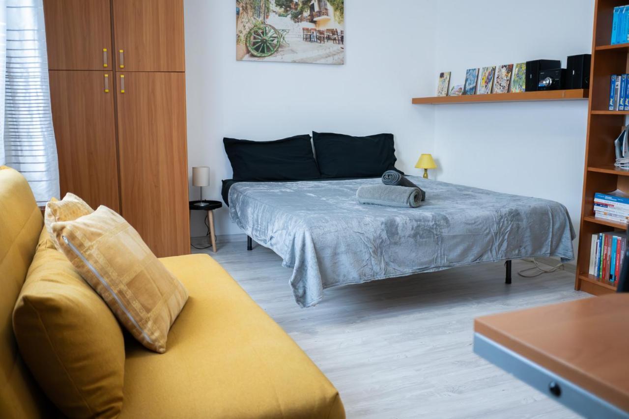 Nonna Pina Guest House [Moderno Appartamento vicino Metro A]Wifi,Netflix Roma Exterior foto