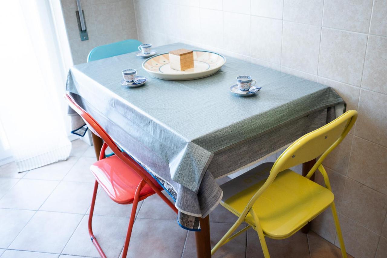 Nonna Pina Guest House [Moderno Appartamento vicino Metro A]Wifi,Netflix Roma Exterior foto